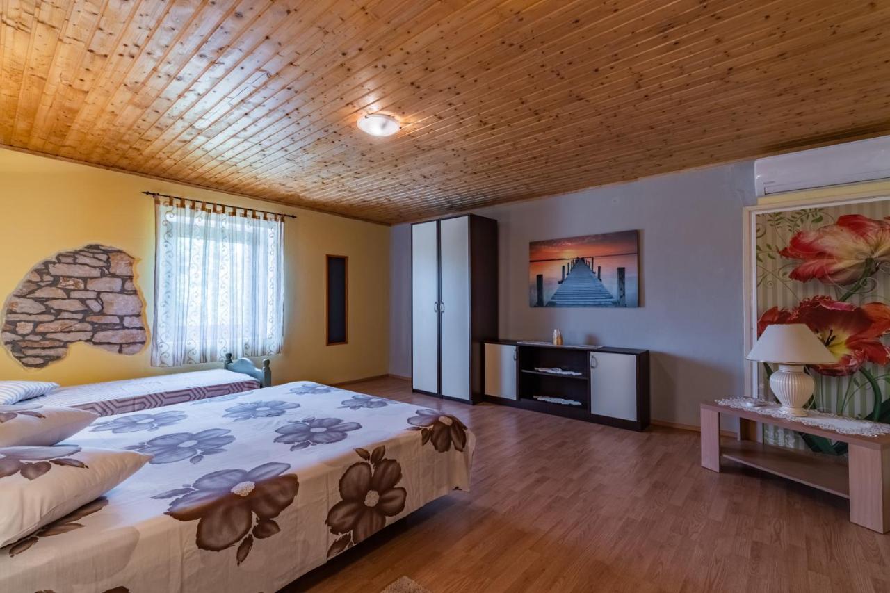 House Gracijela, Village Bulici Sajini Ngoại thất bức ảnh